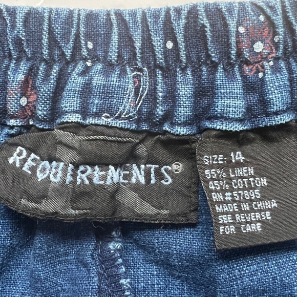 Requirements Skirt MIdi Floral Print Denim Siz 14 Blue Side Slits Button Closure - Picture 6 of 7